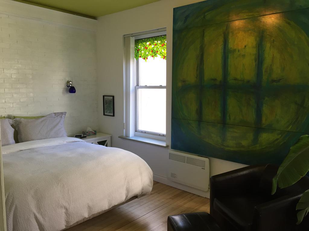 Le 253 Bed & Breakfast